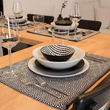 Super Stylish Apartments In Syntagma Square! Атина Екстериор снимка